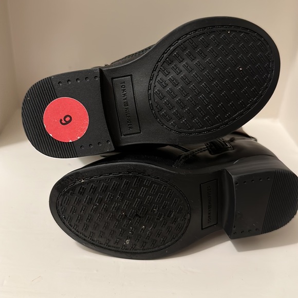 Tommy Hilfiger little girl two tone boots 🥾 - Picture 4 of 4